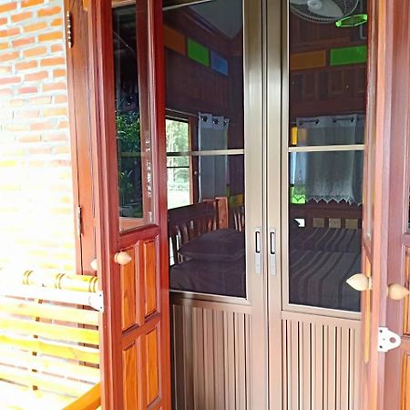 Rim Nam Kong Homestay ปากชม ภายนอก รูปภาพ