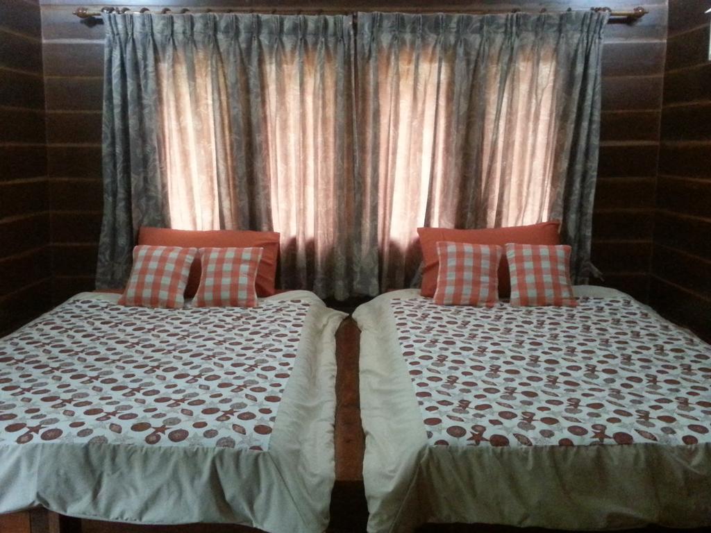 Rim Nam Kong Homestay ปากชม ภายนอก รูปภาพ