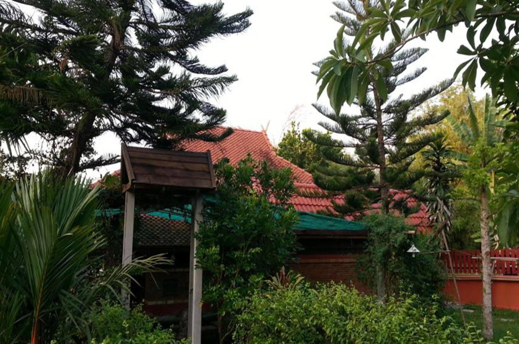 Rim Nam Kong Homestay ปากชม ภายนอก รูปภาพ