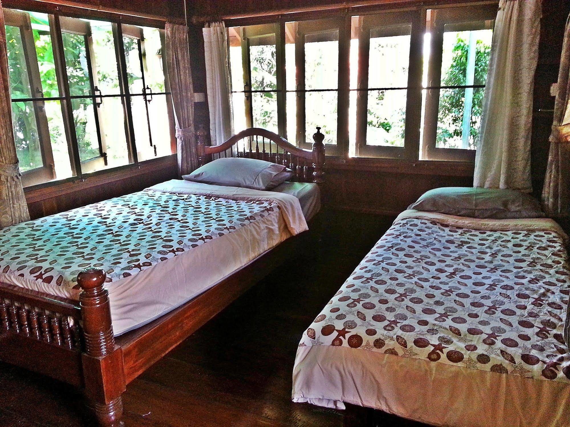 Rim Nam Kong Homestay ปากชม ภายนอก รูปภาพ
